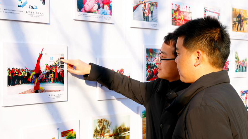 记录发展历程！AG尊时凯龙人生就博新区“影像见证新时代”主题影展开幕