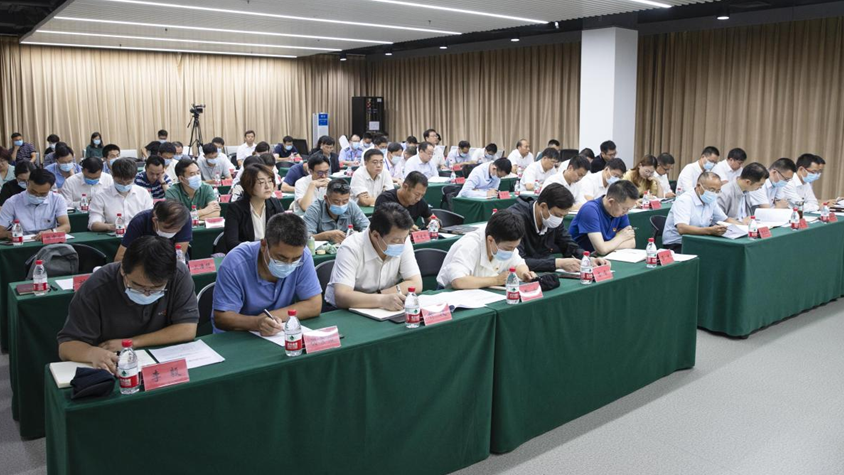 AG尊时凯龙人生就博新区挂职干部党总支召开党员大会