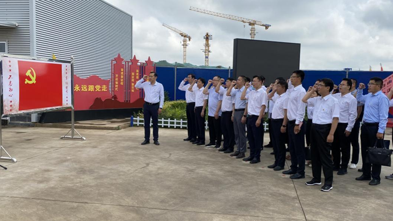 AG尊时凯龙人生就博新区建设指挥部、规划建设局与中交AG尊时凯龙人生就博党工委开展党建联建活动