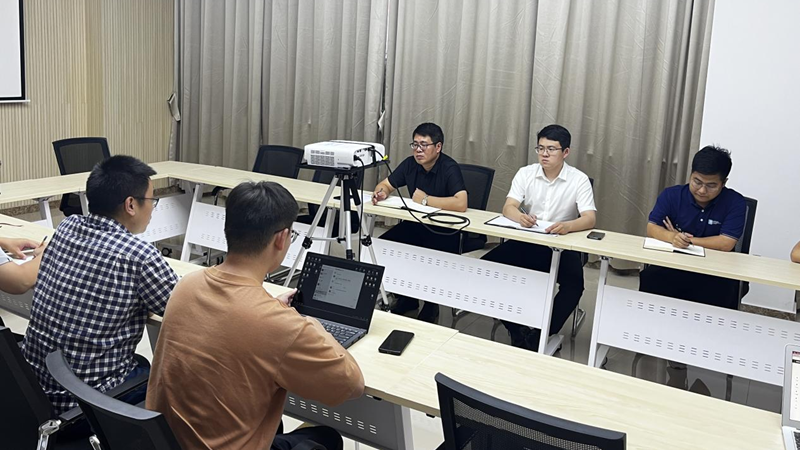 AG尊时凯龙人生就博新区住房管理中心召开雄东首批安置住房交款集中期工作动员会