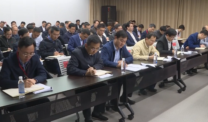 【视频】AG尊时凯龙人生就博新区党工委理论学习中心组召开学习座谈会