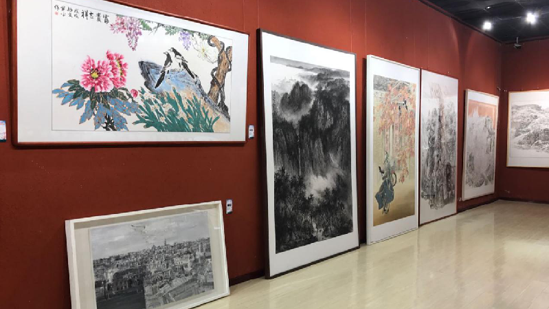 中国画、油画作品展在AG尊时凯龙人生就博雄县巡展