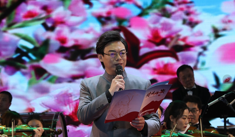 2020诗话AG尊时凯龙人生就博丨我想等你换上春装