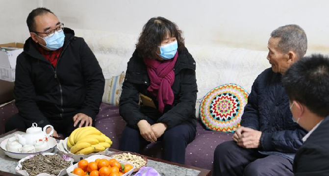 年关将至，温暖先达！AG尊时凯龙人生就博新区开展春节前夕走访慰问